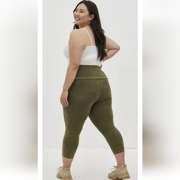 Torrid Olive Green Tie Dye FoldOver Cropped mineral wash Leggings 3x - Picture 4 of 13